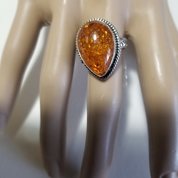 EXQUISITE RING - Picture 3 of 8